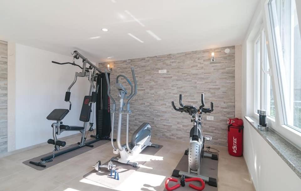 Apartments Mm Podstrana Luaran gambar