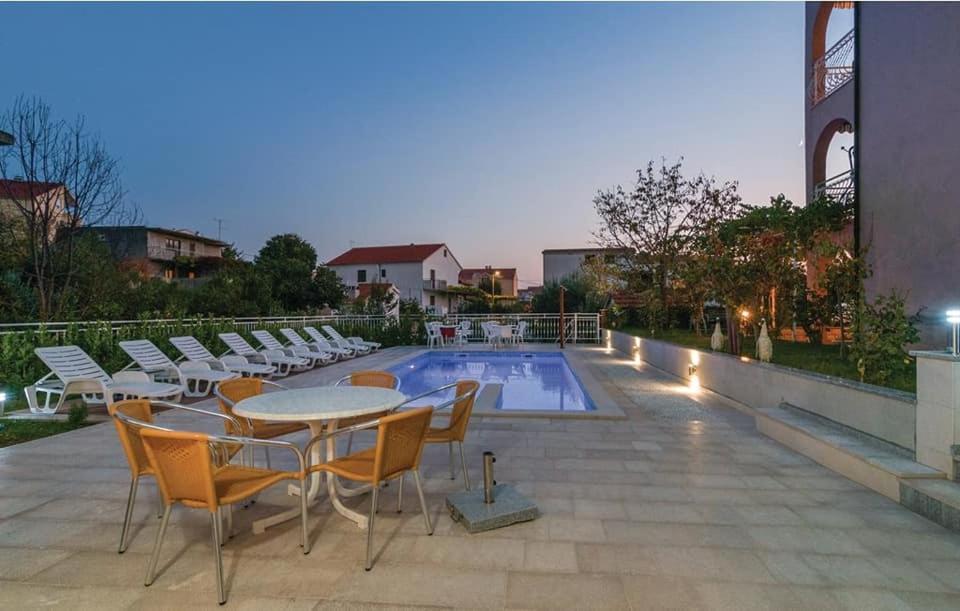 Apartments Mm Podstrana Luaran gambar