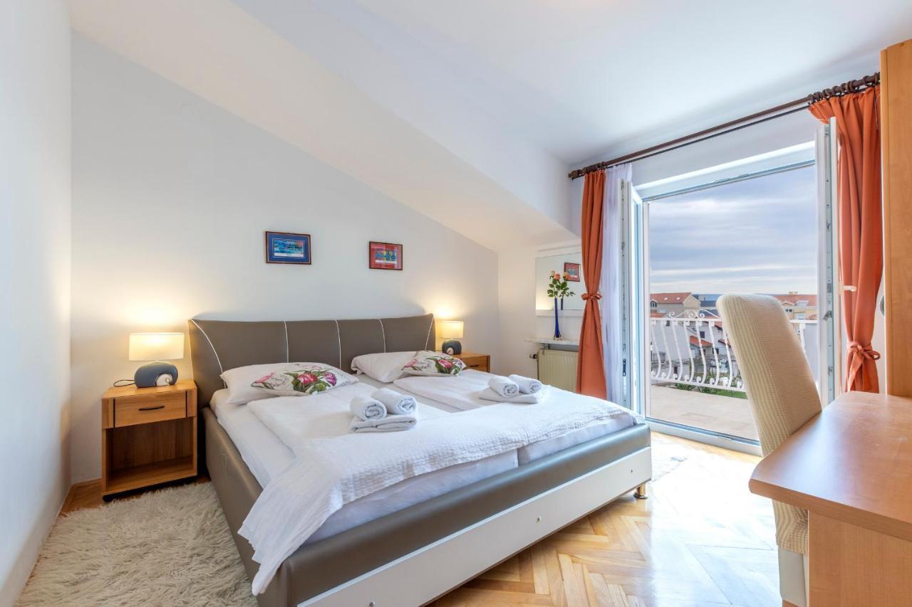 Apartments Mm Podstrana Luaran gambar