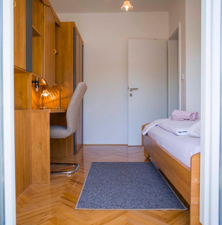 Apartments Mm Podstrana Luaran gambar