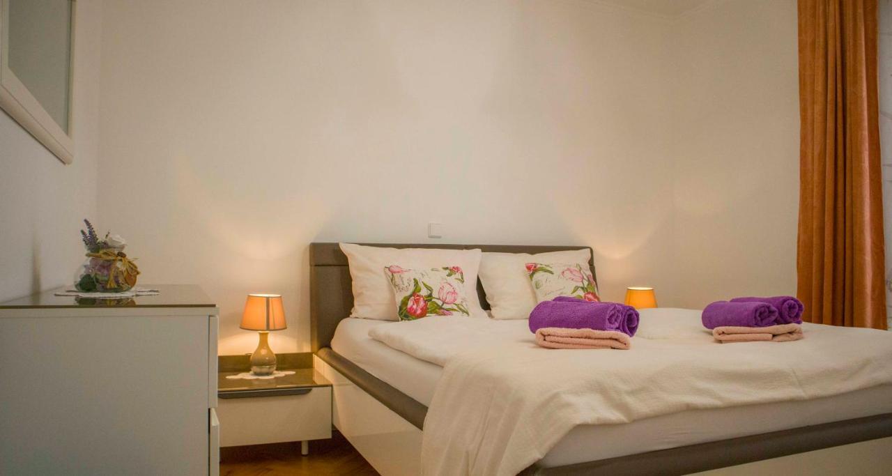 Apartments Mm Podstrana Luaran gambar